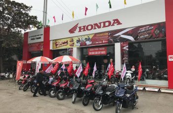 CỬA HÀNG HONDA PHÚC THANH CHẠY ROADSHOW GIỚI THIỆU XE AIRBLADE MỚI