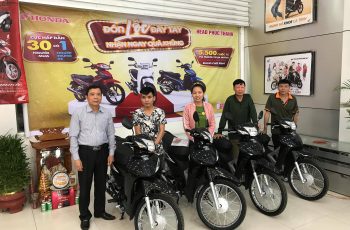HONDA PHÚC THANH TRAO XE CHO KHÁCH HÀNG TRÚNG GIẢI